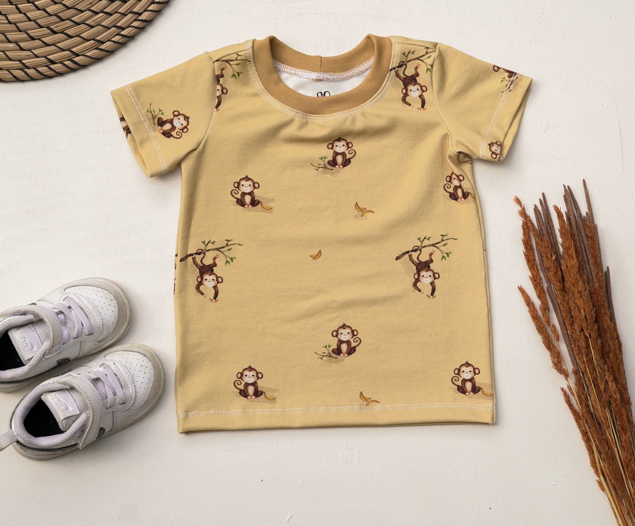 T-Shirt mit süssen Äffchen in der Grösse 80