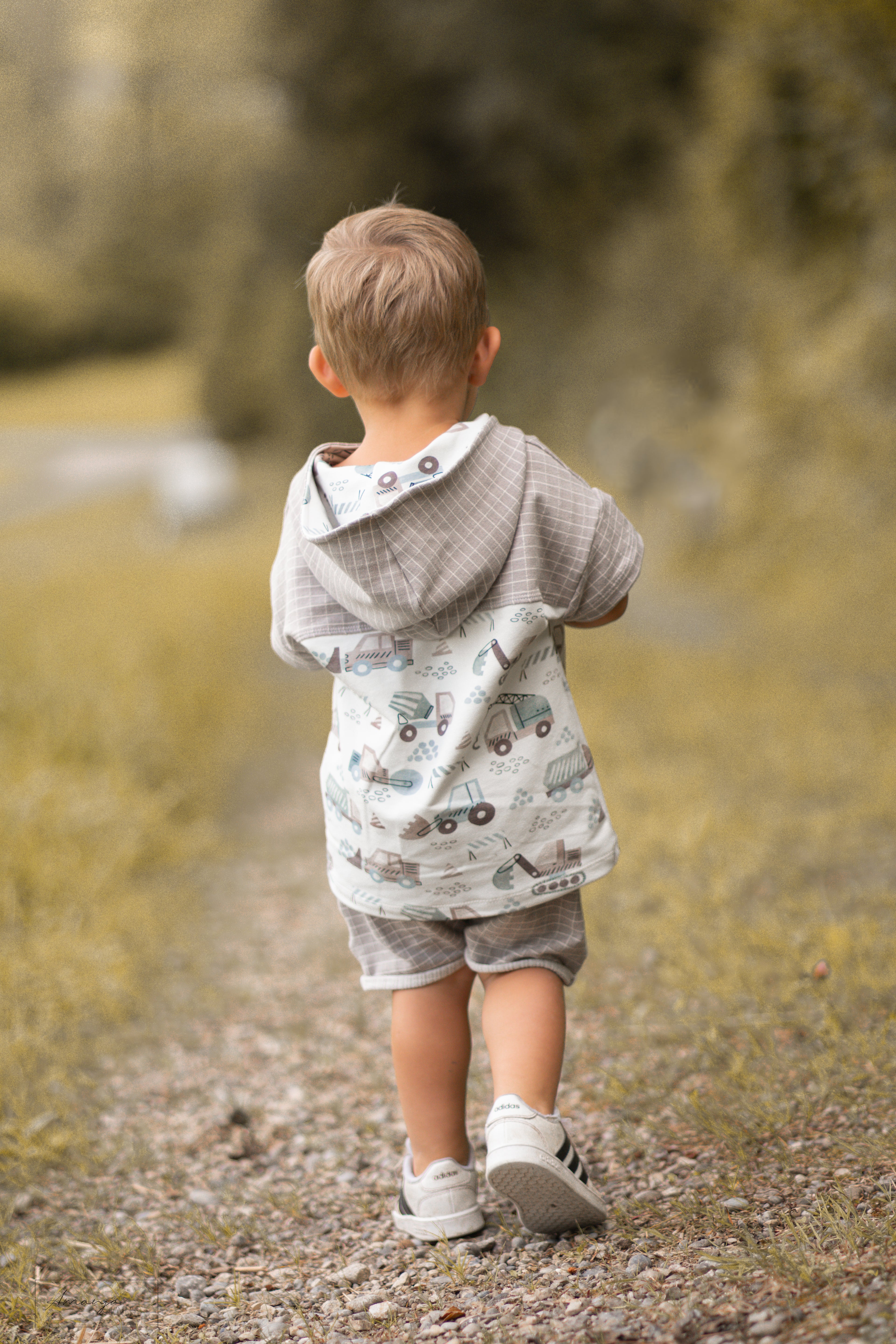 Sommershirt mit cooler Shorts in Wunschgrösse und Farbe