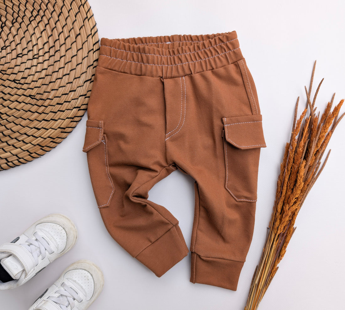 Baggy mit Seitentaschen im Jeanslook in der Grösse 74