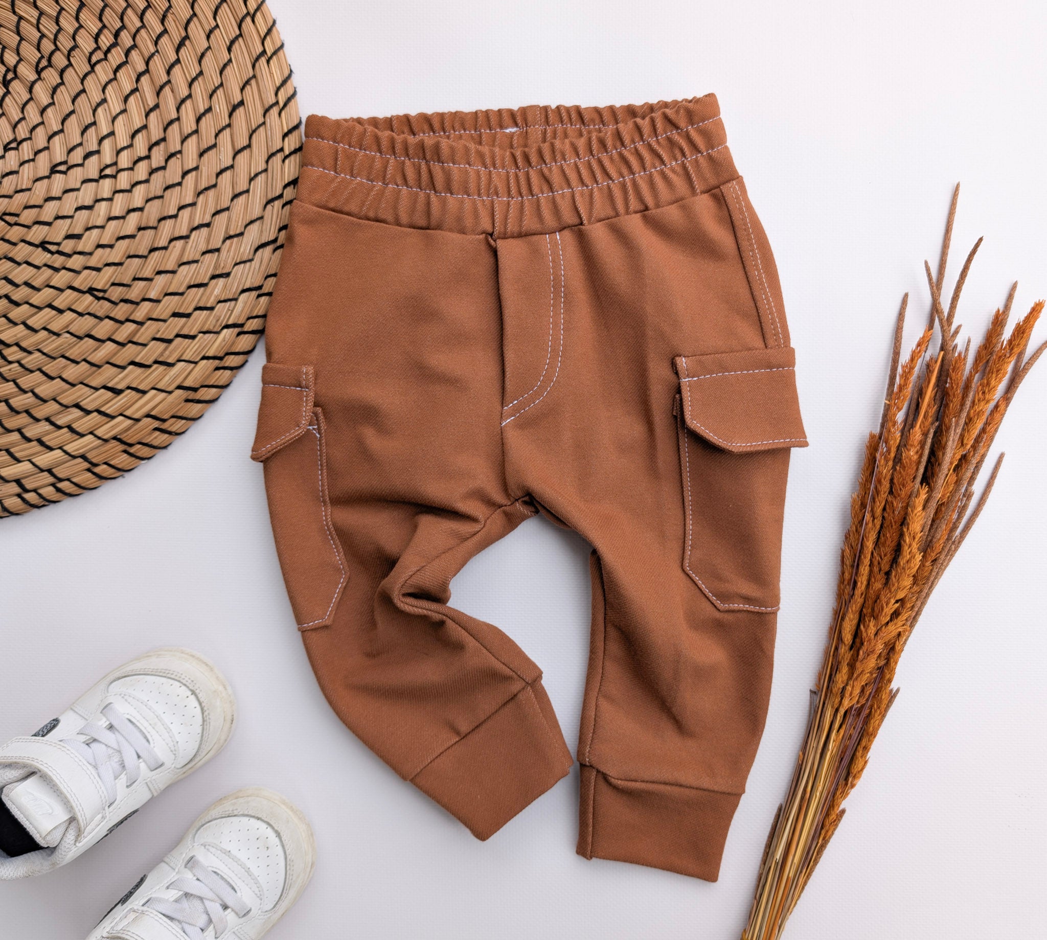Baggy mit Seitentaschen im Jeanslook in der Grösse 74