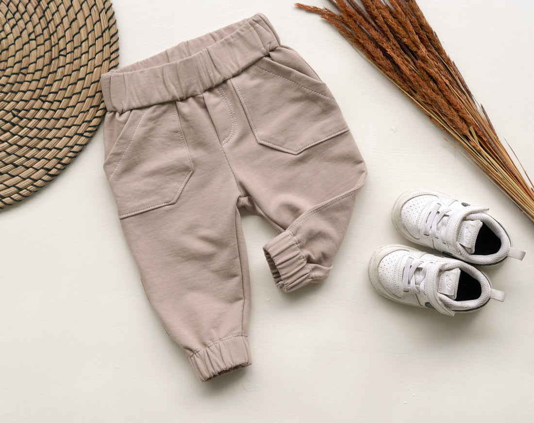 coole Hose mit aufgesetzten Taschen in Wunschgrösse und Farbe