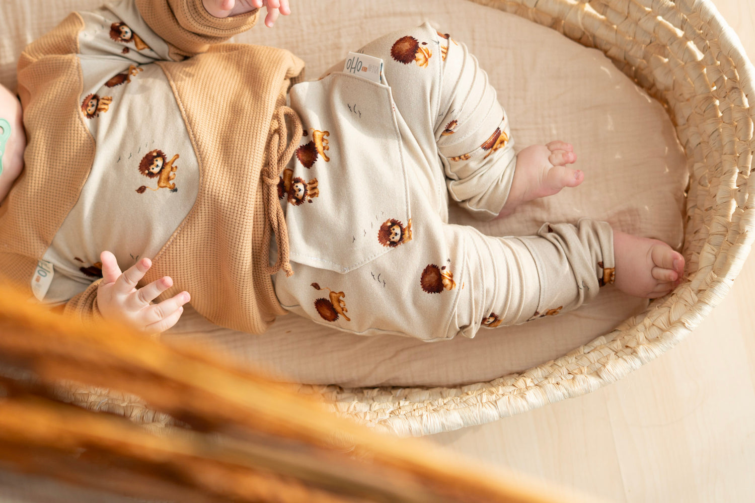 Oversize Sweater mit Teilung in Wunschgrösse und Farbe