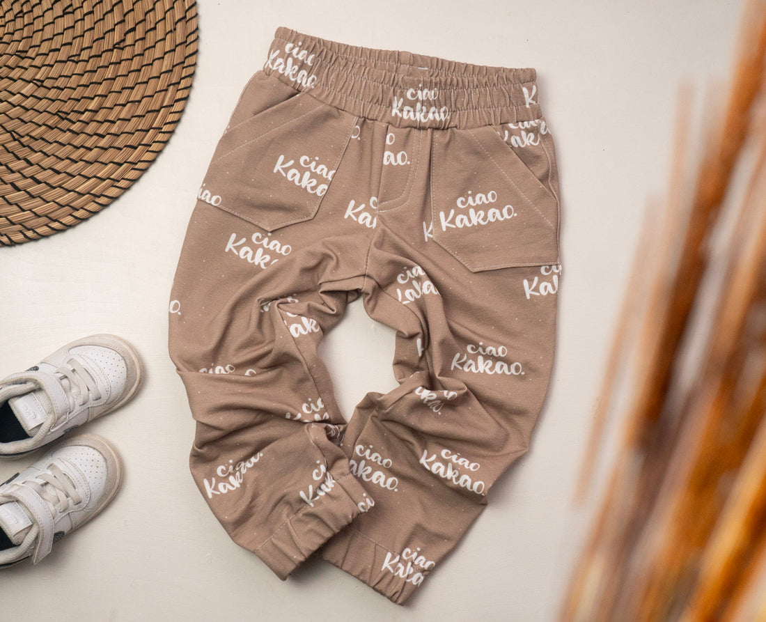 coole Hose mit aufgesetzten Taschen in der Grösse 98