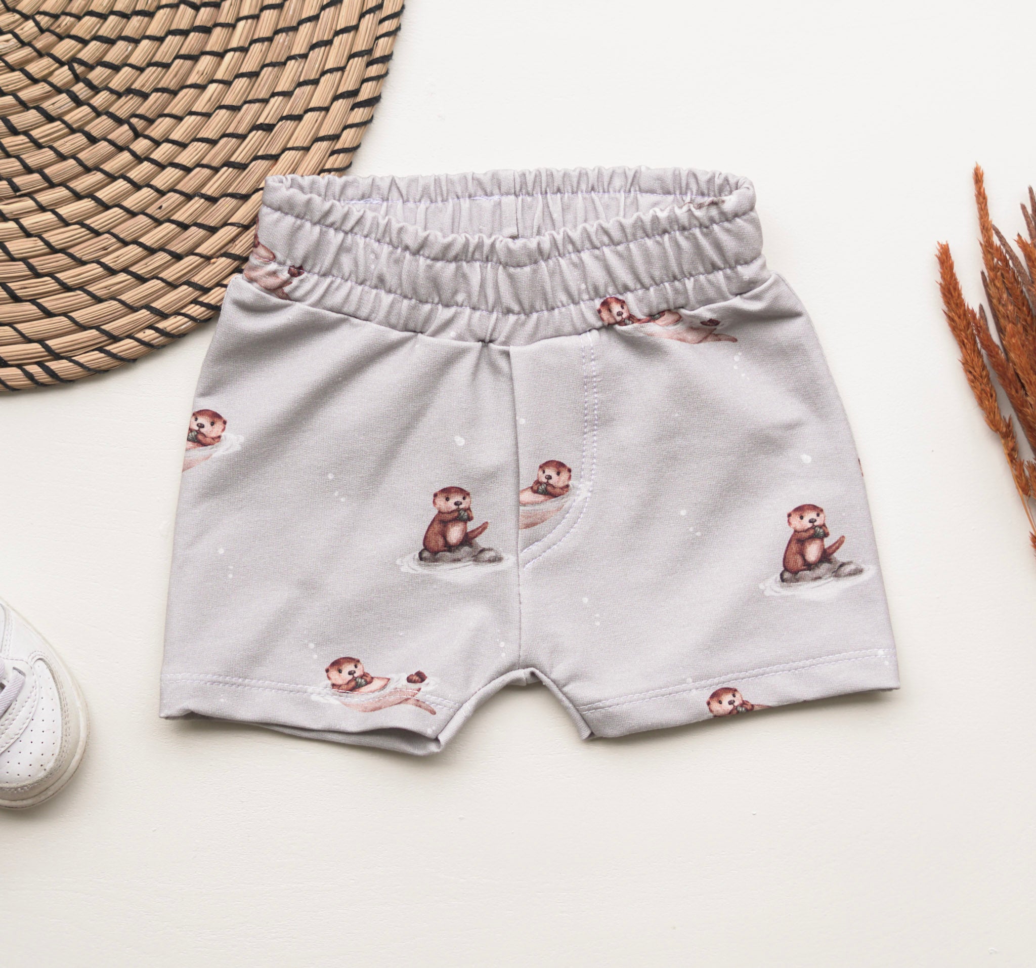 Baggyshorts mit süssem Ottermotiv Grösse 74
