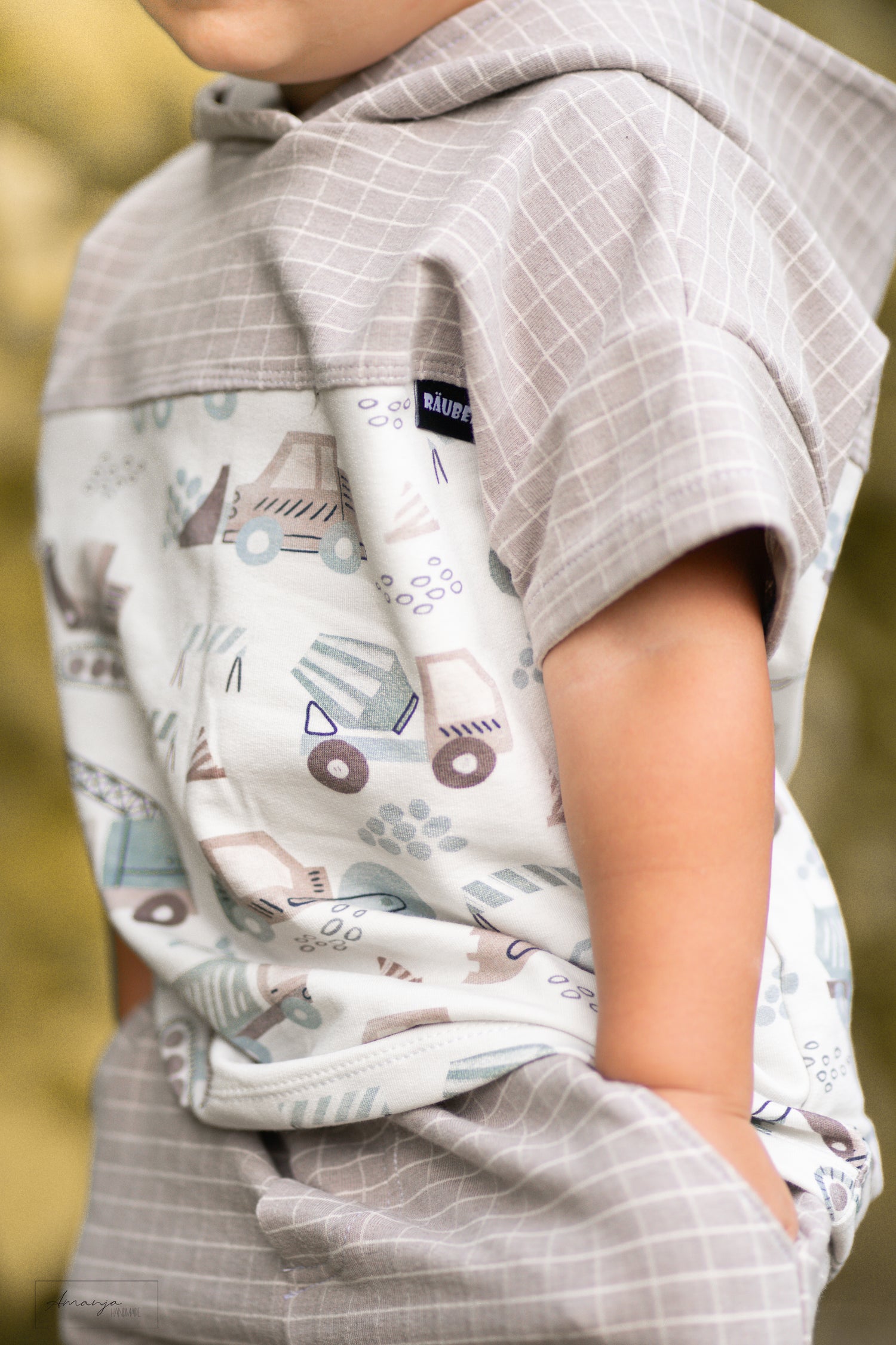 Sommershirt mit cooler Shorts in Wunschgrösse und Farbe